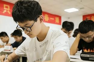 德科：我们正在重建巴萨，哈维在困难时刻勇敢地接受了这份工作